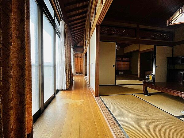 室内を拡大表示