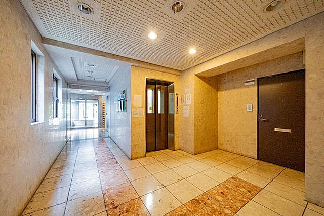 エントランス モンシャトー川口 3階/-