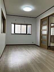 枚方市池之宮1丁目 5LDKのリビング/ダイニング