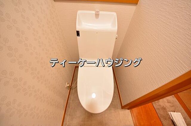 トイレ 草加市両新田西町