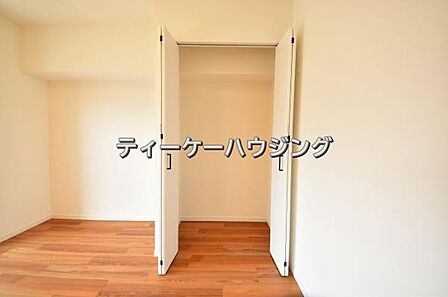 ゆとりある収納は、持ち物が多い方でもすっきりした生活を送れる筈です。
