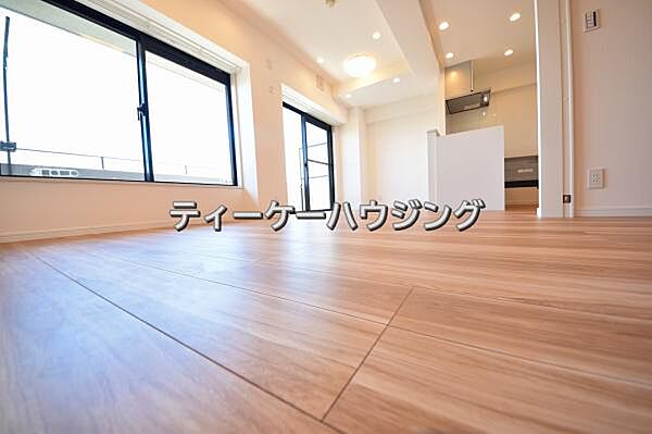 リビング/ダイニングを拡大表示
