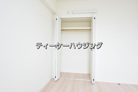 ゆとりある収納は、持ち物が多い方でもすっきりした生活を送れる筈です。
