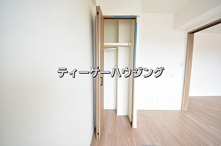 ゆとりある収納は、持ち物が多い方でもすっきりした生活を送れる筈です。