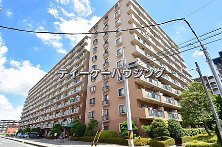 堂々とした佇まいが、住む者に満足感と安心感を与えてくれます。