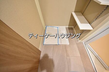 大容量の洗濯機にも対応できる洗濯機置き場を確保。