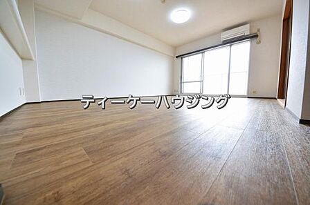 お家の中心となる大きな空間がご家族のコミュニケーションスペースになる筈です。