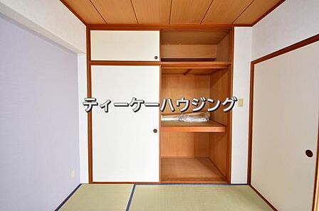 ゆとりある収納は、持ち物が多い方でもすっきりした生活を送れる筈です。