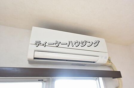 うれしいエアコン付き物件。快適な暮らしがすぐに始められますね。