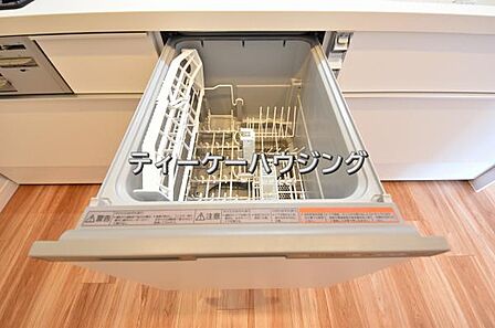 毎日使うものだから、キレイはもちろん食洗器なら除菌に手間はかかりません。お子様の食器洗いも安心。