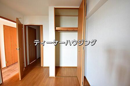 ここまでたくさん収納があれば、物が多い方でも安心ですね。