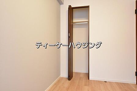ゆとりある収納は、持ち物が多い方でもすっきりした生活を送れる筈です。