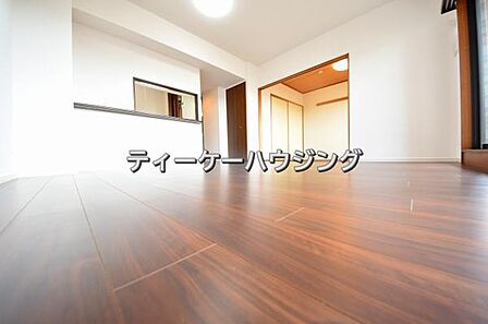 お家の中心となる大きな空間がご家族のコミュニケーションスペースになる筈です。