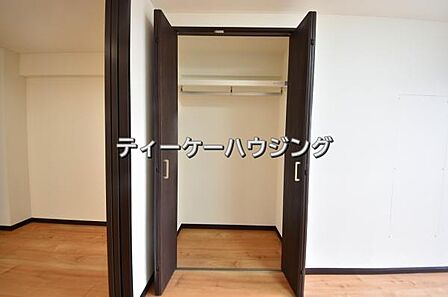 ゆとりある収納は、持ち物が多い方でもすっきりした生活を送れる筈です。