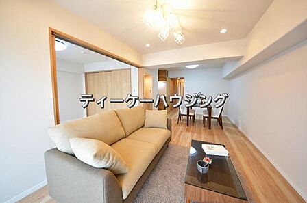 お家の中心となる大きな空間がご家族のコミュニケーションスペースになる筈です。