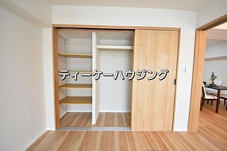 ゆとりある収納は、持ち物が多い方でもすっきりした生活を送れる筈です。