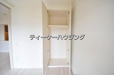 ゆとりある収納は、持ち物が多い方でもすっきりした生活を送れる筈です。