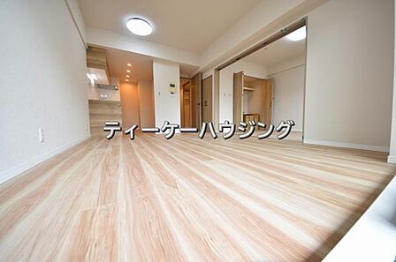 お家の中心となる大きな空間がご家族のコミュニケーションスペースになる筈です。