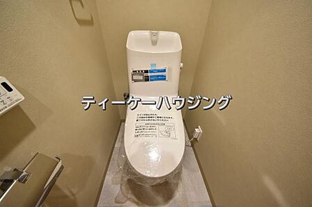 温水洗浄機能付き便座を標準装備。清潔で快適な空間を演出します。 