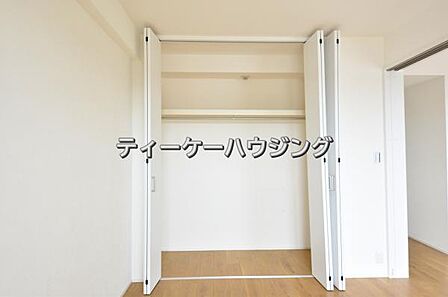 ゆとりある収納は、持ち物が多い方でもすっきりした生活を送れる筈です。
