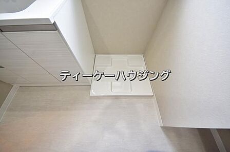 大容量の洗濯機にも対応できる洗濯機置き場を確保。