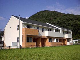 オリーブ 101 ｜ 岡山県岡山市北区牟佐1083番地1（賃貸アパート1LDK・1階・42.98㎡） その1