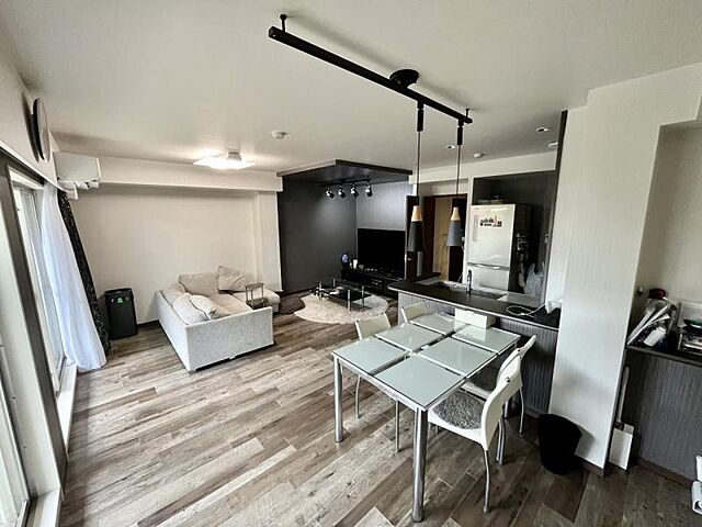 リビング/ダイニング サンクレイドル四街道弐番館　専用庭付1階 1階/-