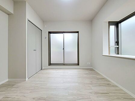 寛ぎの時間を紡ぎだす主寝室。大型ベッドを置いても余裕です。