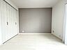 子供部屋：子供部屋にぴったりな洋室。明るい空間で成長を見守ります