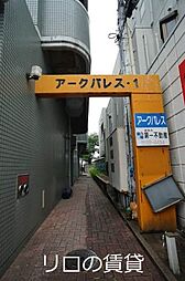 14 / 23