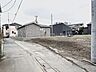 外観：落ち着いた街並みに溶け込む、穏やかな空気が流れる広々とした敷地です。