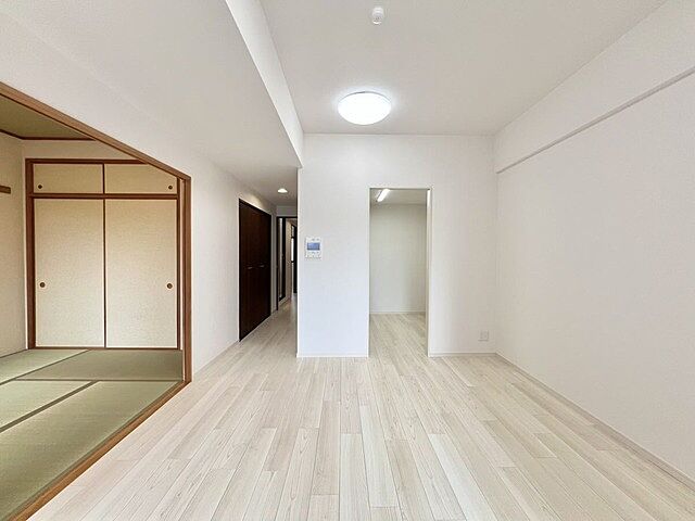 リビング/ダイニング ヴェルビュせんげん台ステーションプラザ 2階/-