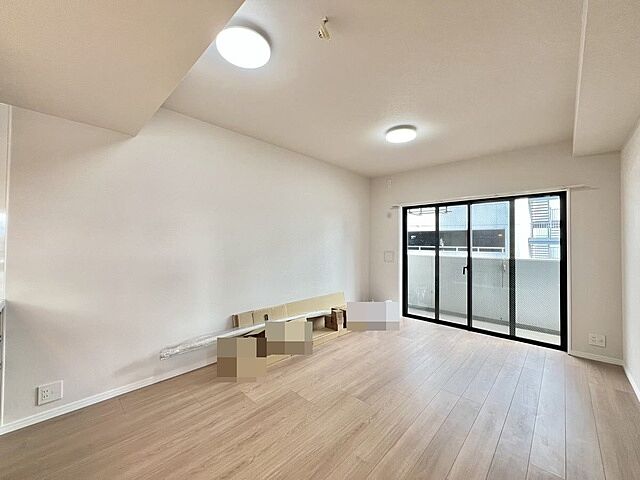 リビング/ダイニング センチュリー西新井1 4階/-