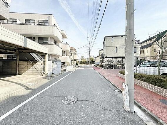 穏やかな空の下...