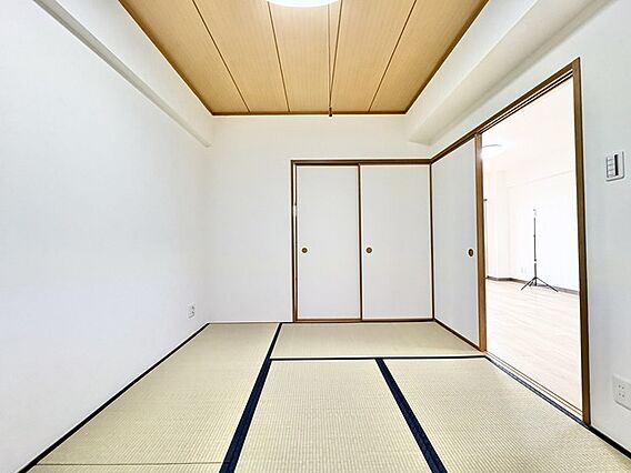 畳の香りと木の...