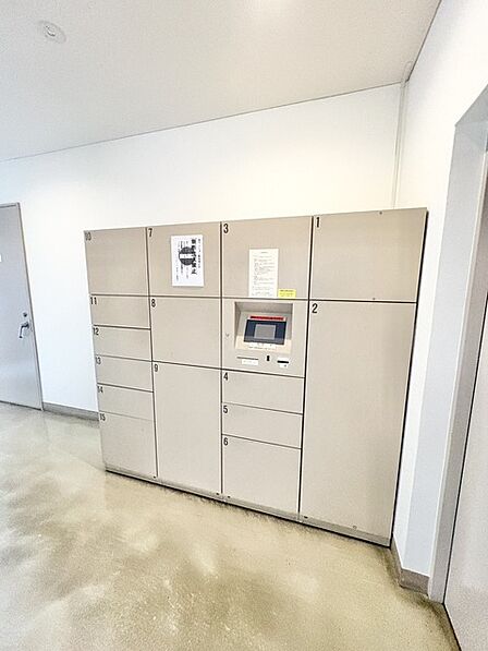 日々の暮らしをより快適に整える、便利な設備が備わった共有スペースです。