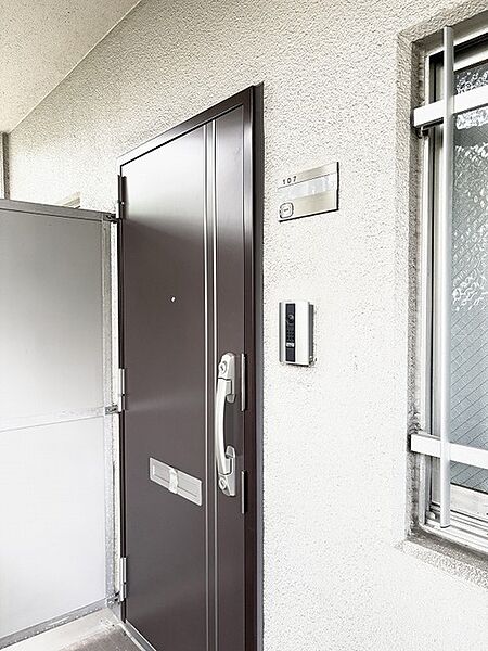 玄関を拡大表示