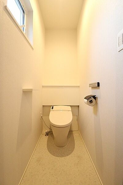トイレを拡大表示