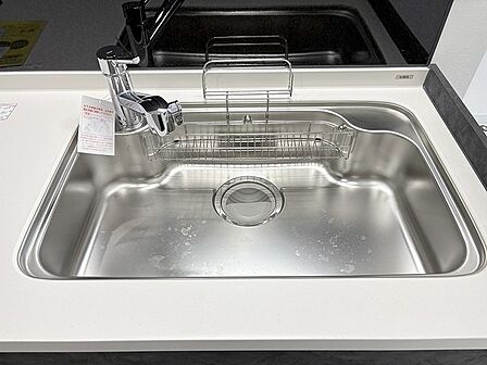 洗練されたデザインと機能性が調和する、日々の暮らしを快適に彩る心地よい水回り空間