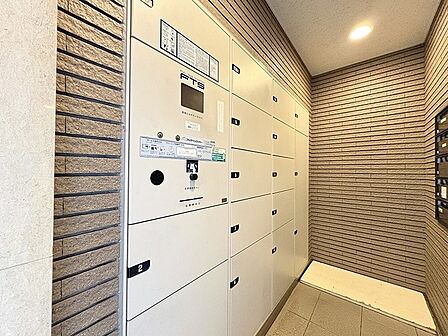 日々の暮らしをスムーズに支える機能的な共用スペースが安心感をもたらします