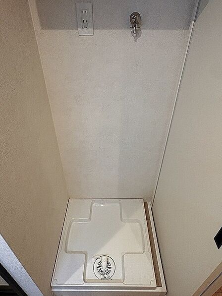 すっきりと整えられた空間が心地よい、穏やかな時間を過ごせる落ち着いた雰囲気の住まい。