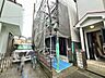 外観：周辺環境に溶け込みながら丁寧にメンテナンスが進められる住まい
