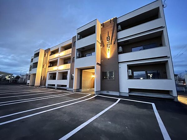 apartment 北海道北見市中ノ島町1丁目2番地18号
中ノ島町の賃貸情報を見る
物件地図
