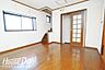 リビング/ダイニング：■■本日内覧可能■■JR東西線「御幣島」駅徒歩7分■平成8年11月築・鉄骨造3階建て・4DK・シャッター付車庫・屋根裏収納■2019年2月　外壁・屋根・ベランダ防水塗装工事