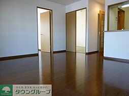 シャイニーラーク 203 2階2LDKのリビング/ダイニング