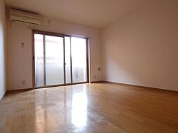 イマヴリューマンション 1階1Kのリビング/ダイニング