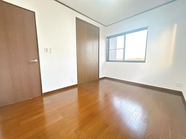 室内 高岡市戸出町2丁目1-65