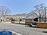 周辺：八王子市立山田小学校 520m