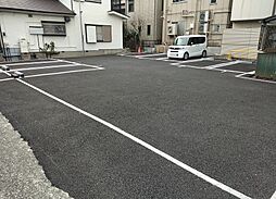 リビングパーク横須賀逸見駅前第1駐車場