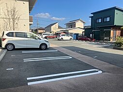 FKベルグ ボン ビルネII駐車場